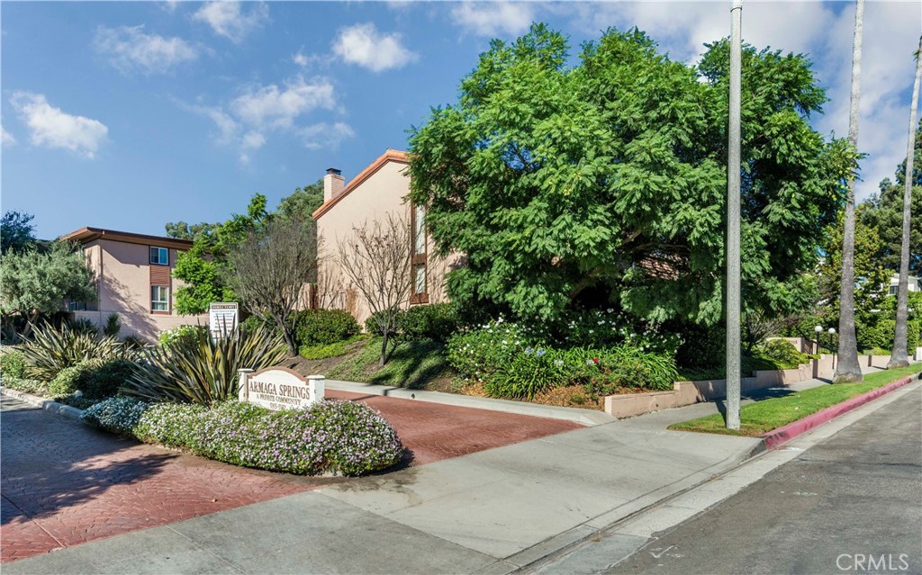 5937 Armaga Spring Road O