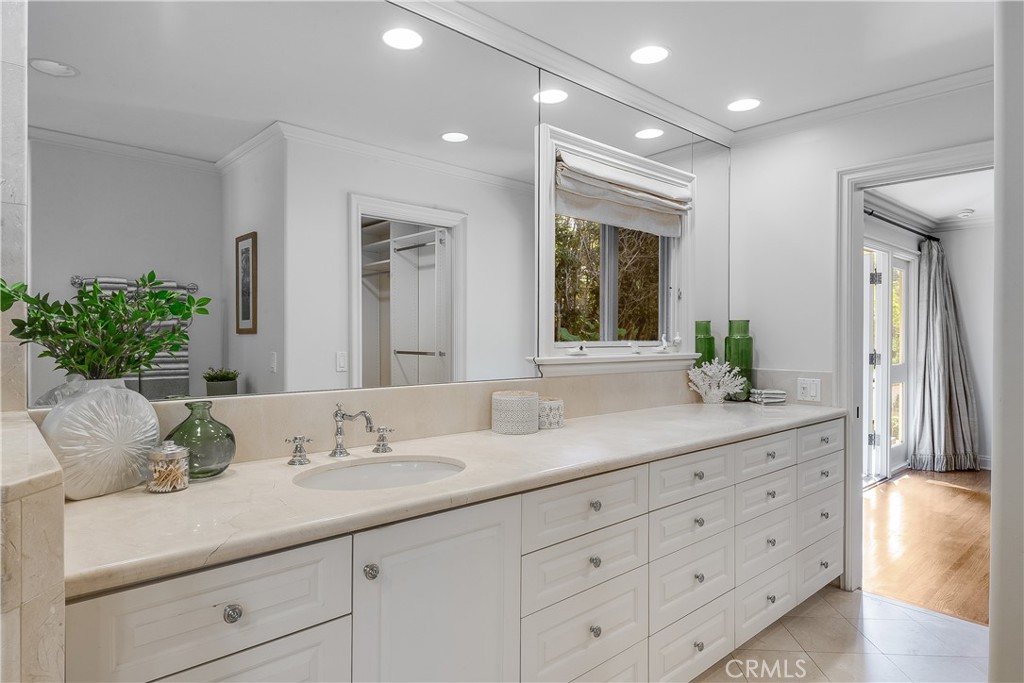 3401 Paseo Del Campo