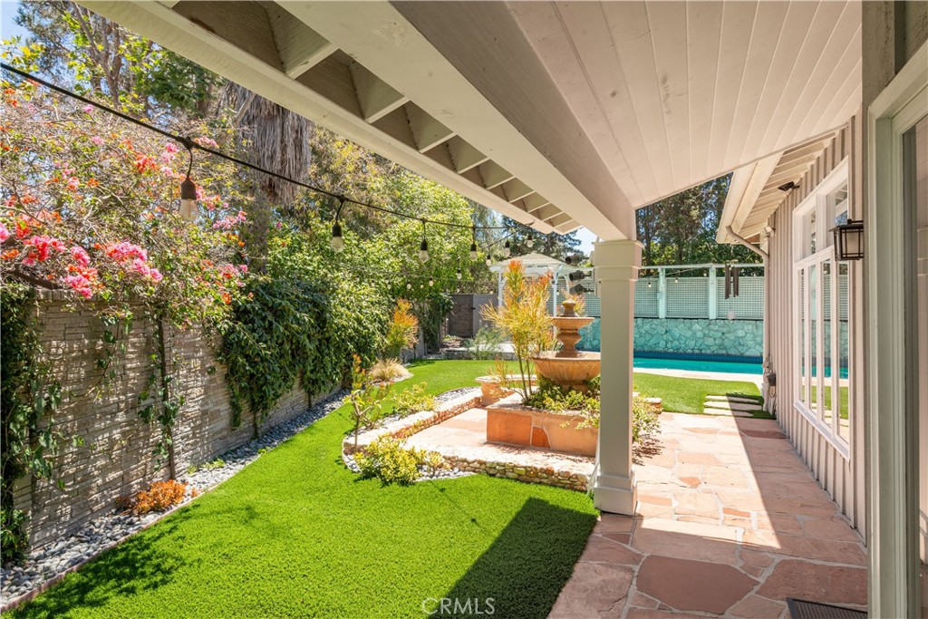 1 Colina Lane