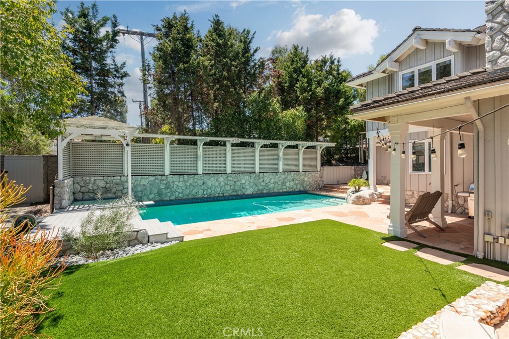 1 Colina Lane