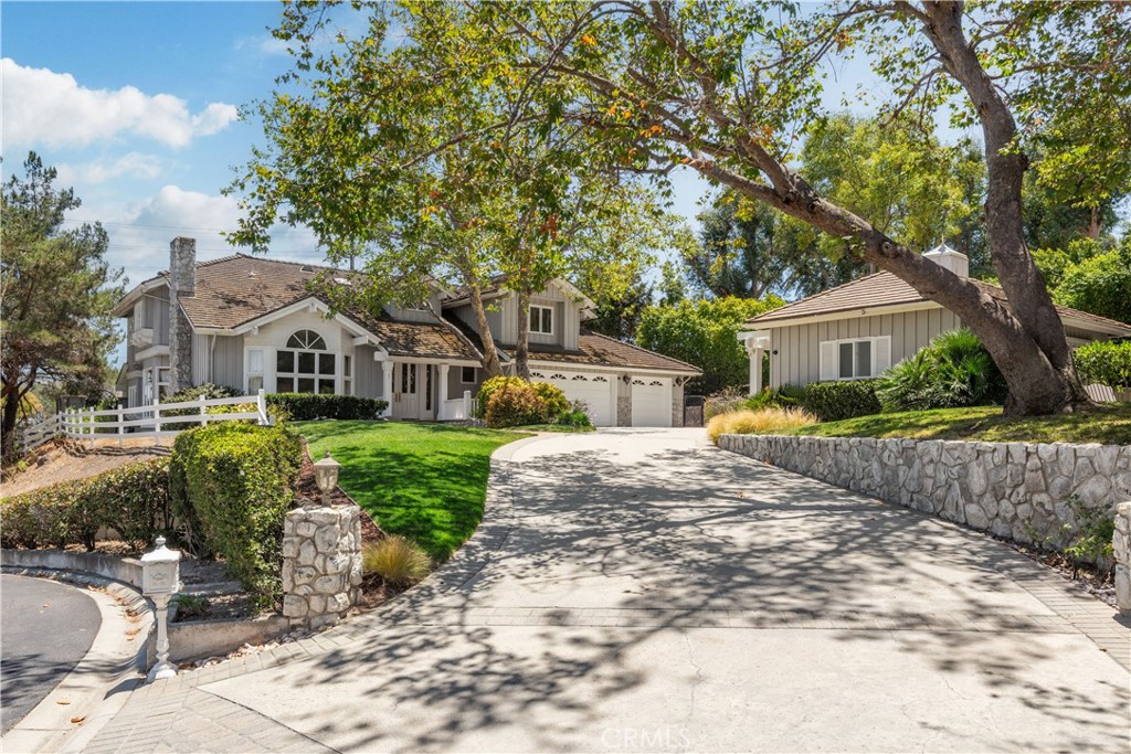 1 Colina Lane