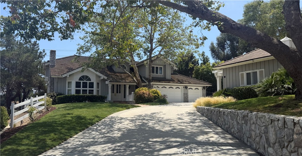 1 Colina Lane
