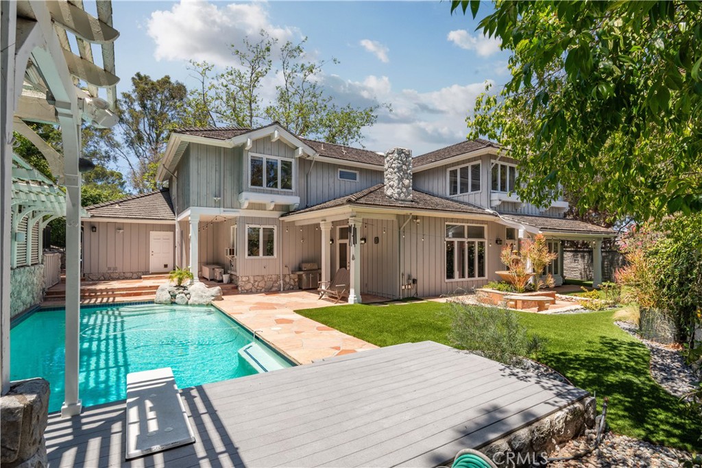 1 Colina Lane