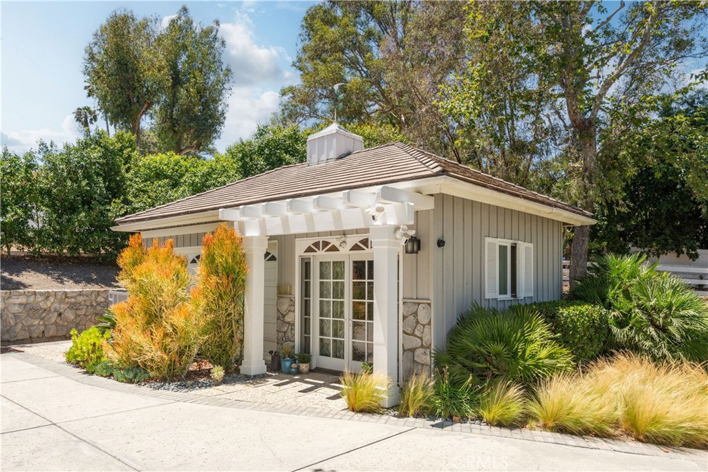 1 Colina Lane
