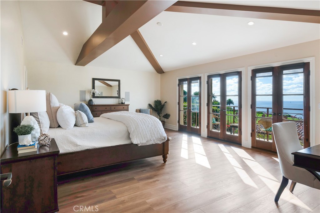 3004 Paseo Del Mar