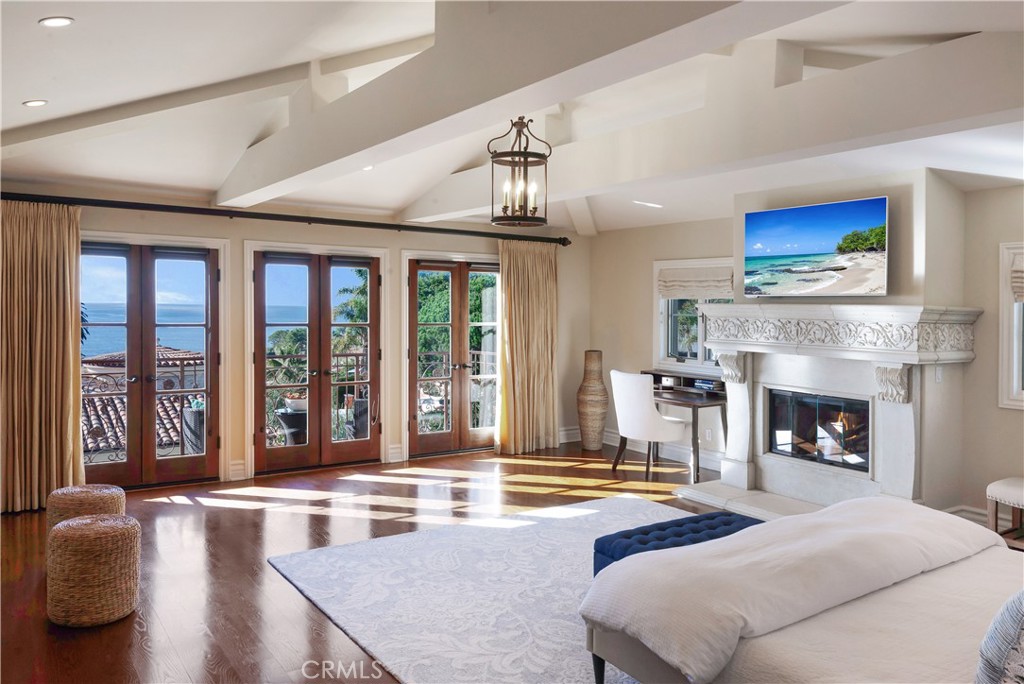 3004 Paseo Del Mar