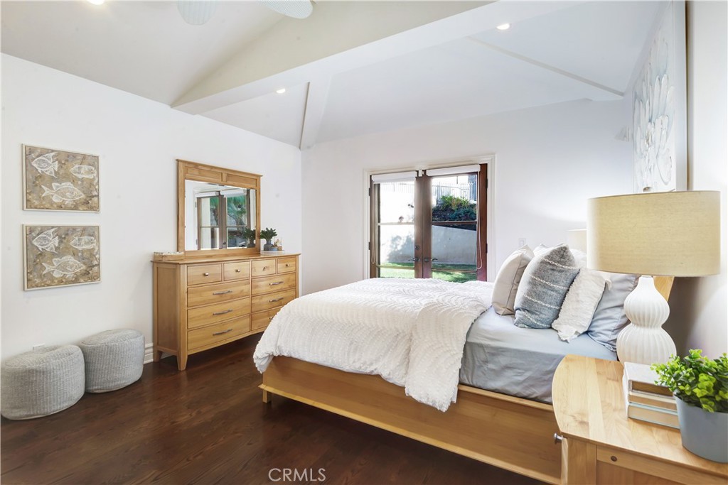3004 Paseo Del Mar