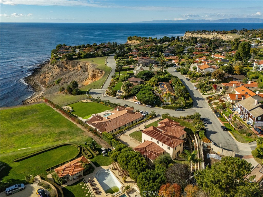 3004 Paseo Del Mar