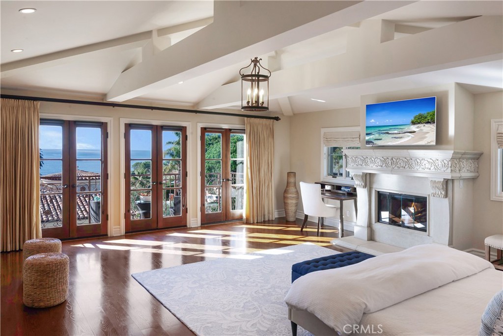 3004 Paseo Del Mar