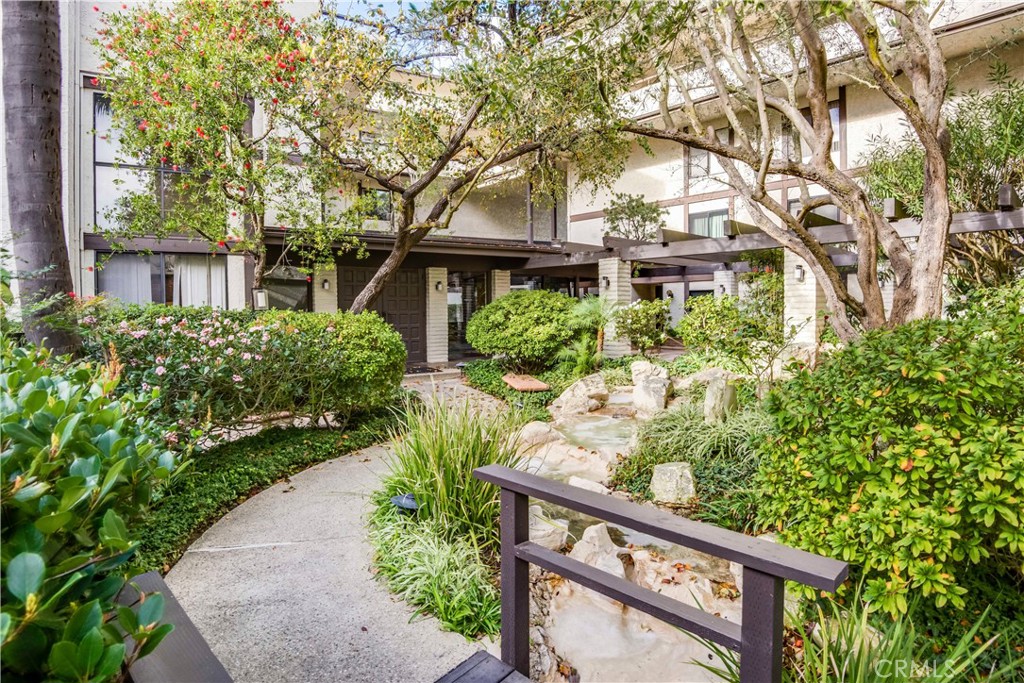 5987 Peacock Ridge Road 212