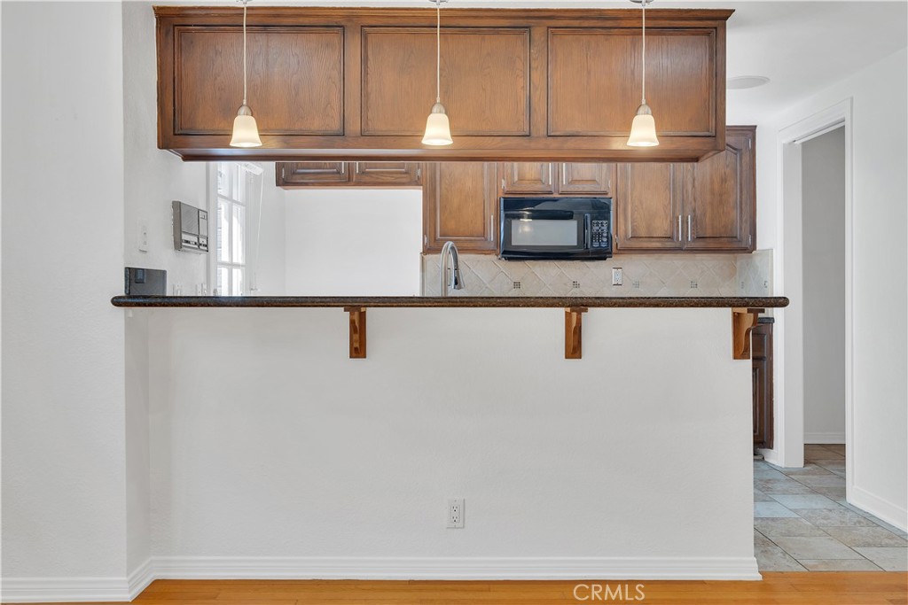 313 N Broadway 9
