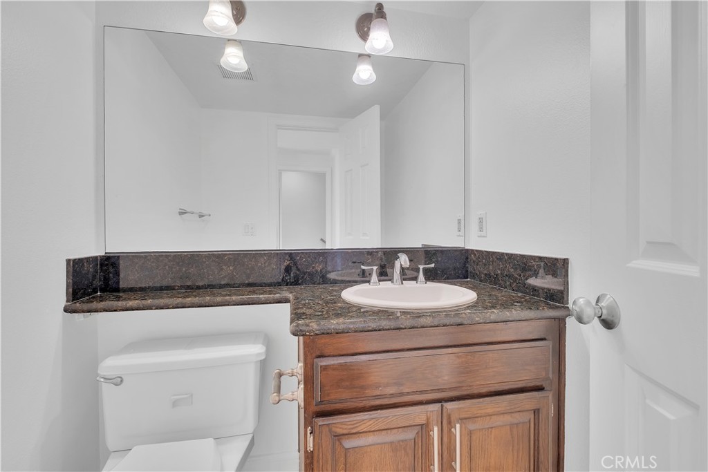 313 N Broadway 9
