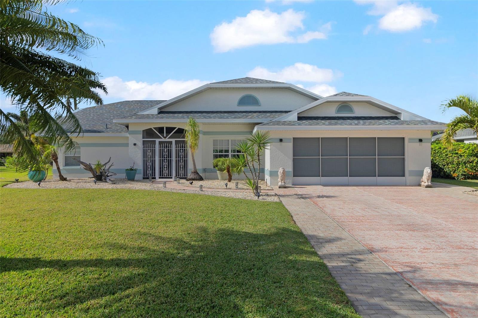 303 PARAMARIBO ST