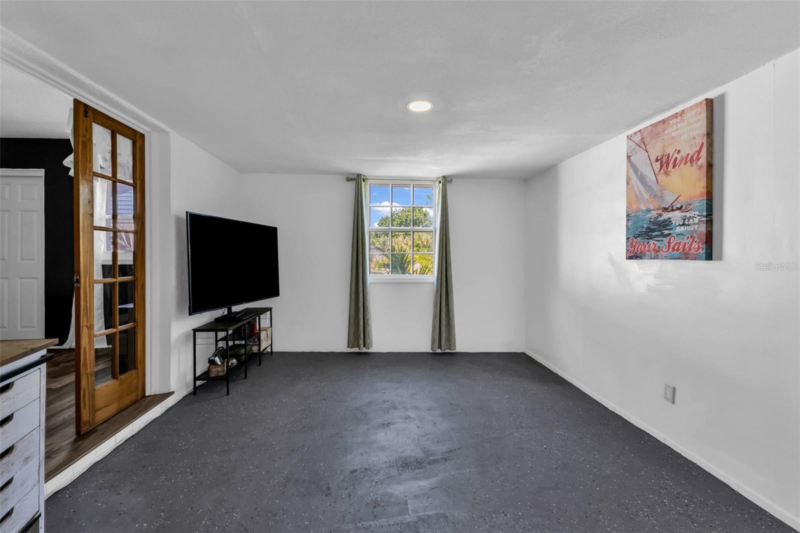 3295 BROOKLYN AVE