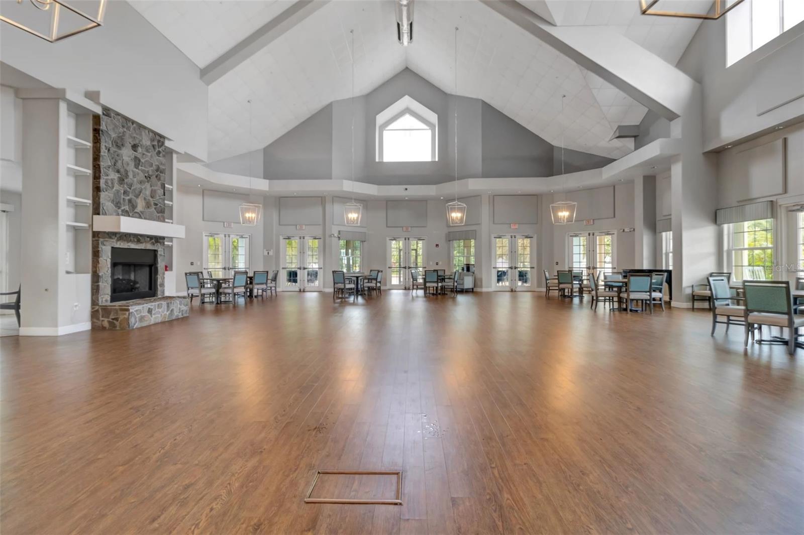 1350 OLD OAK TRL