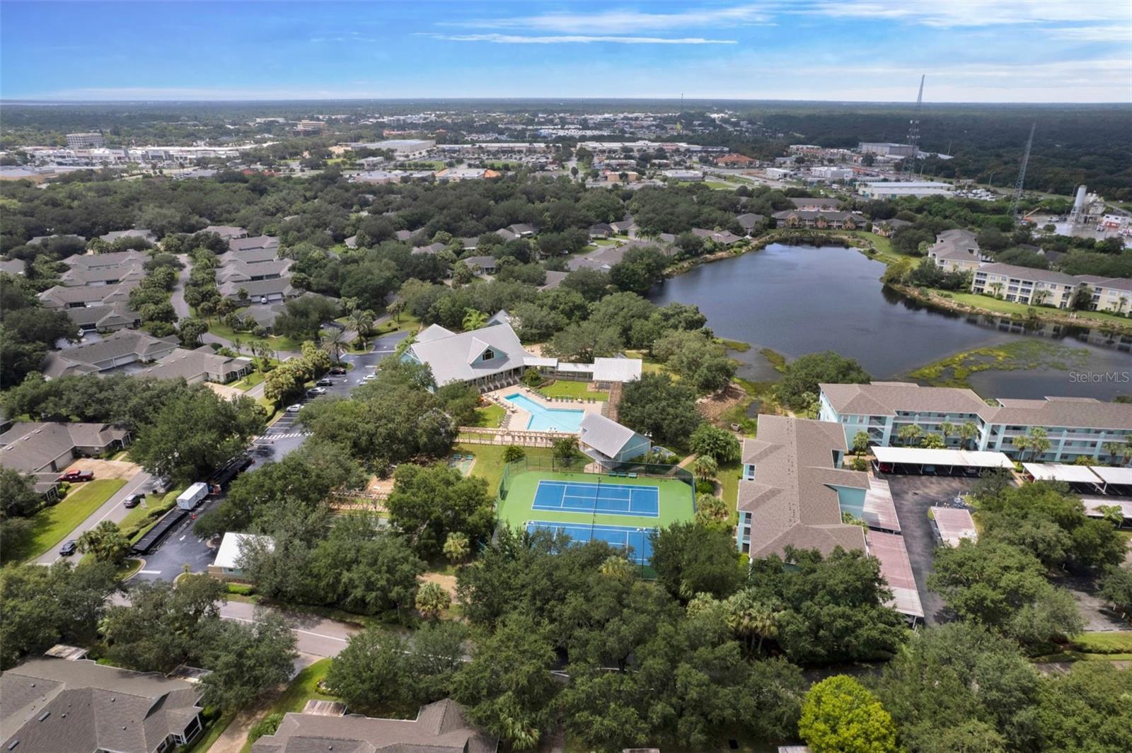 1350 OLD OAK TRL
