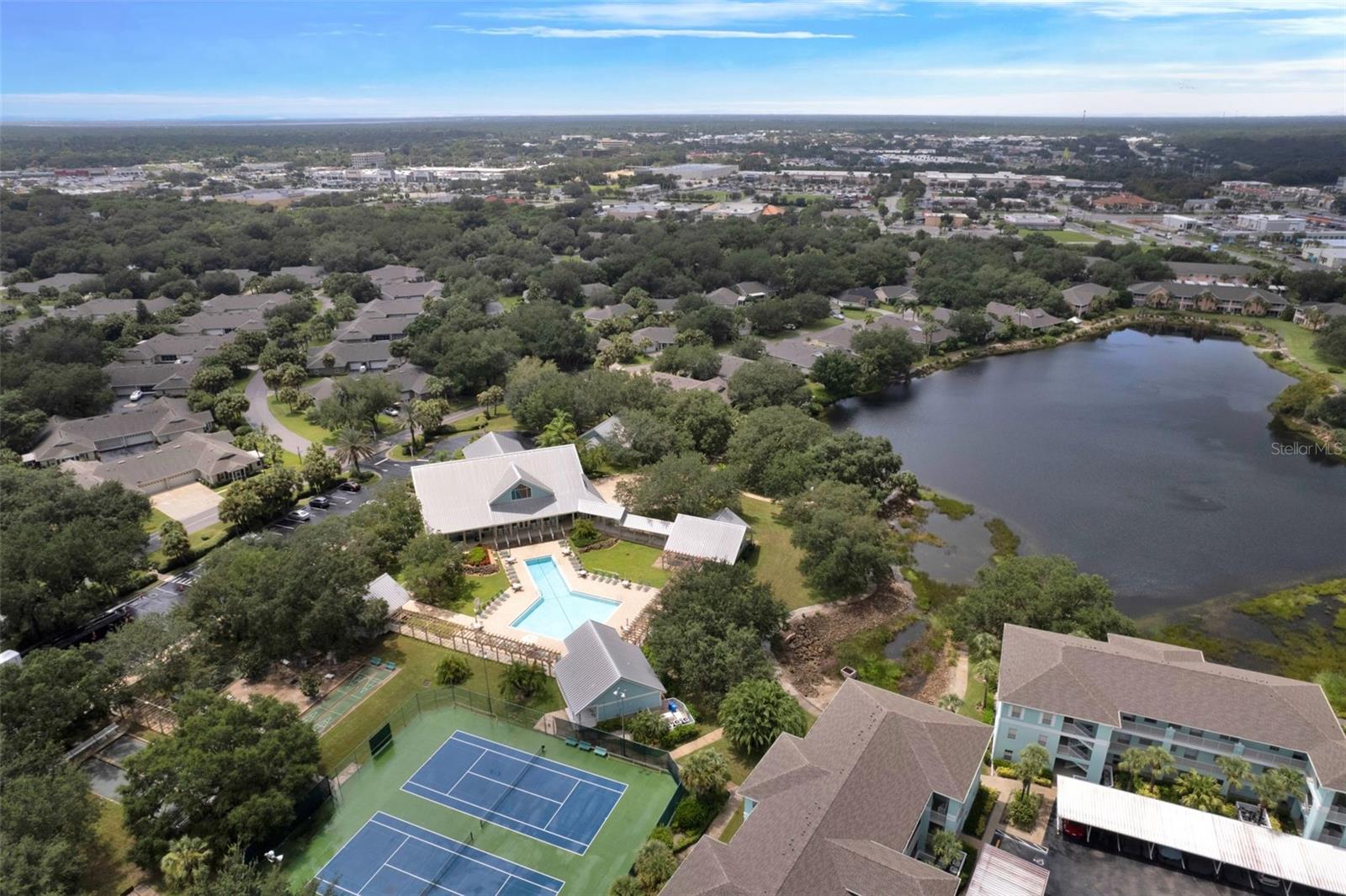 1350 OLD OAK TRL