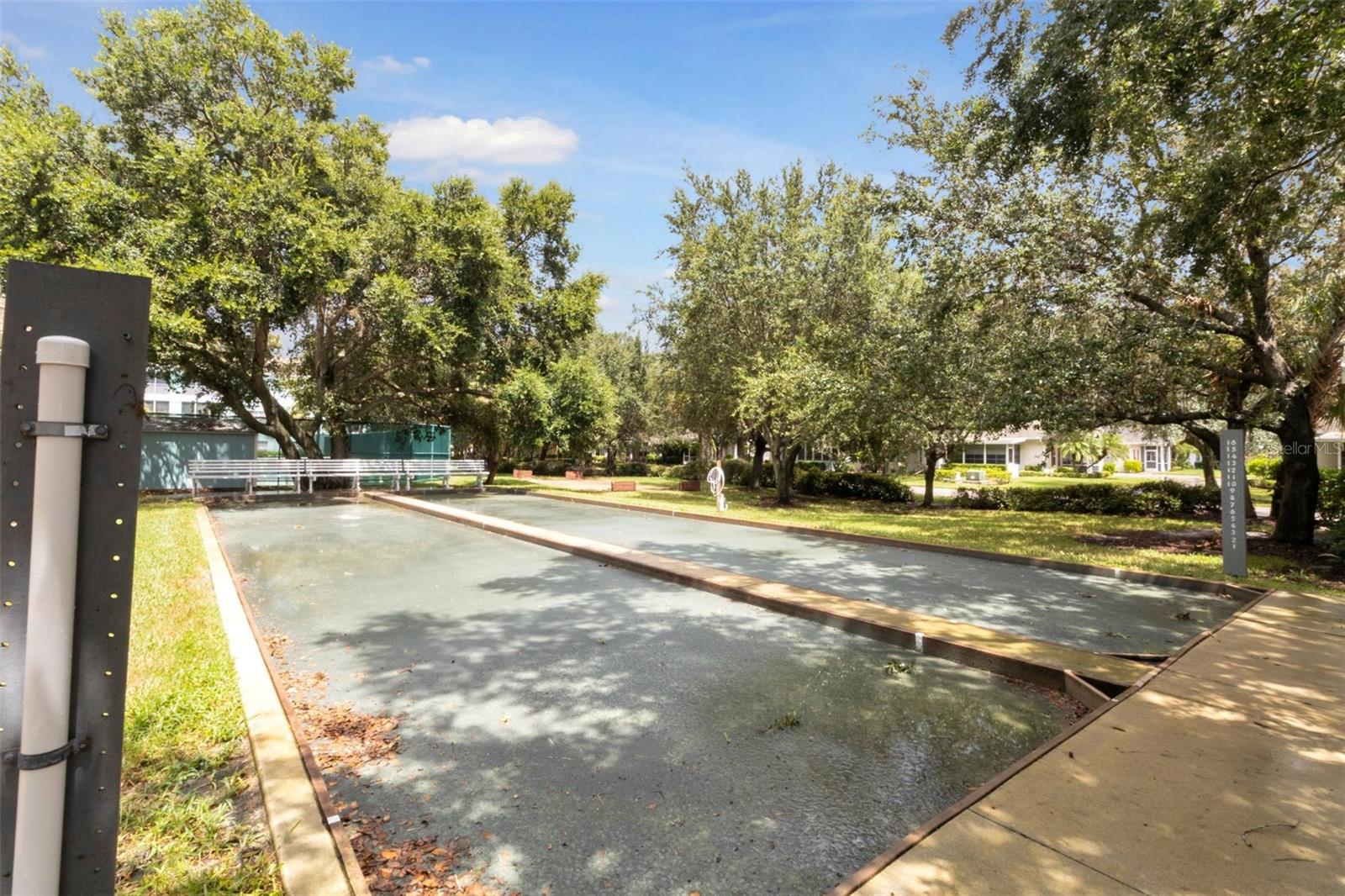 1350 OLD OAK TRL
