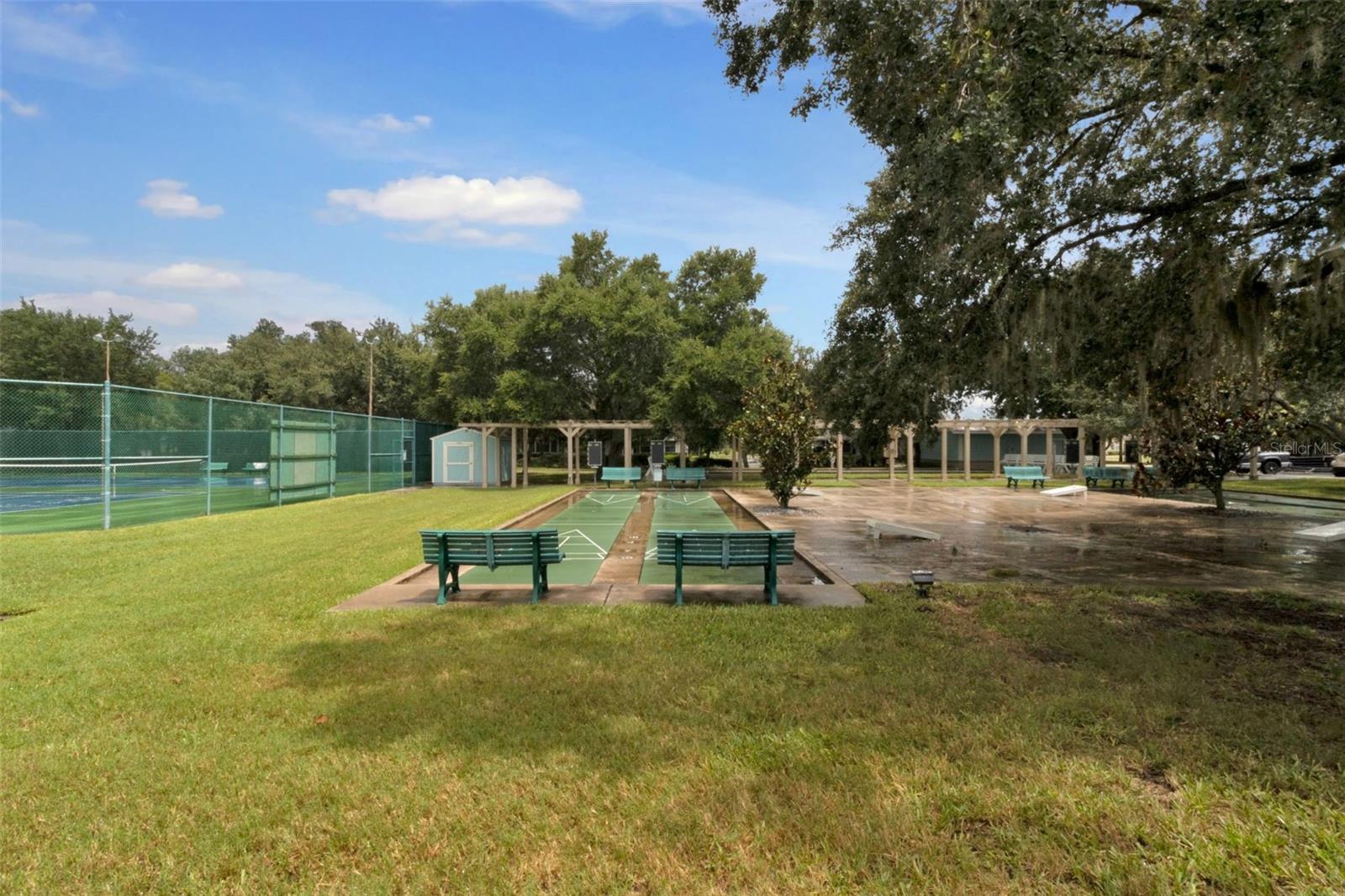 1350 OLD OAK TRL