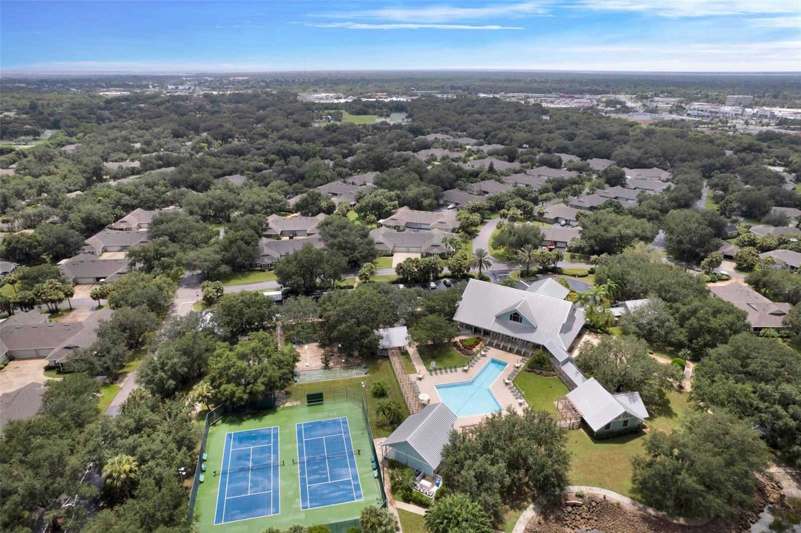 1350 OLD OAK TRL