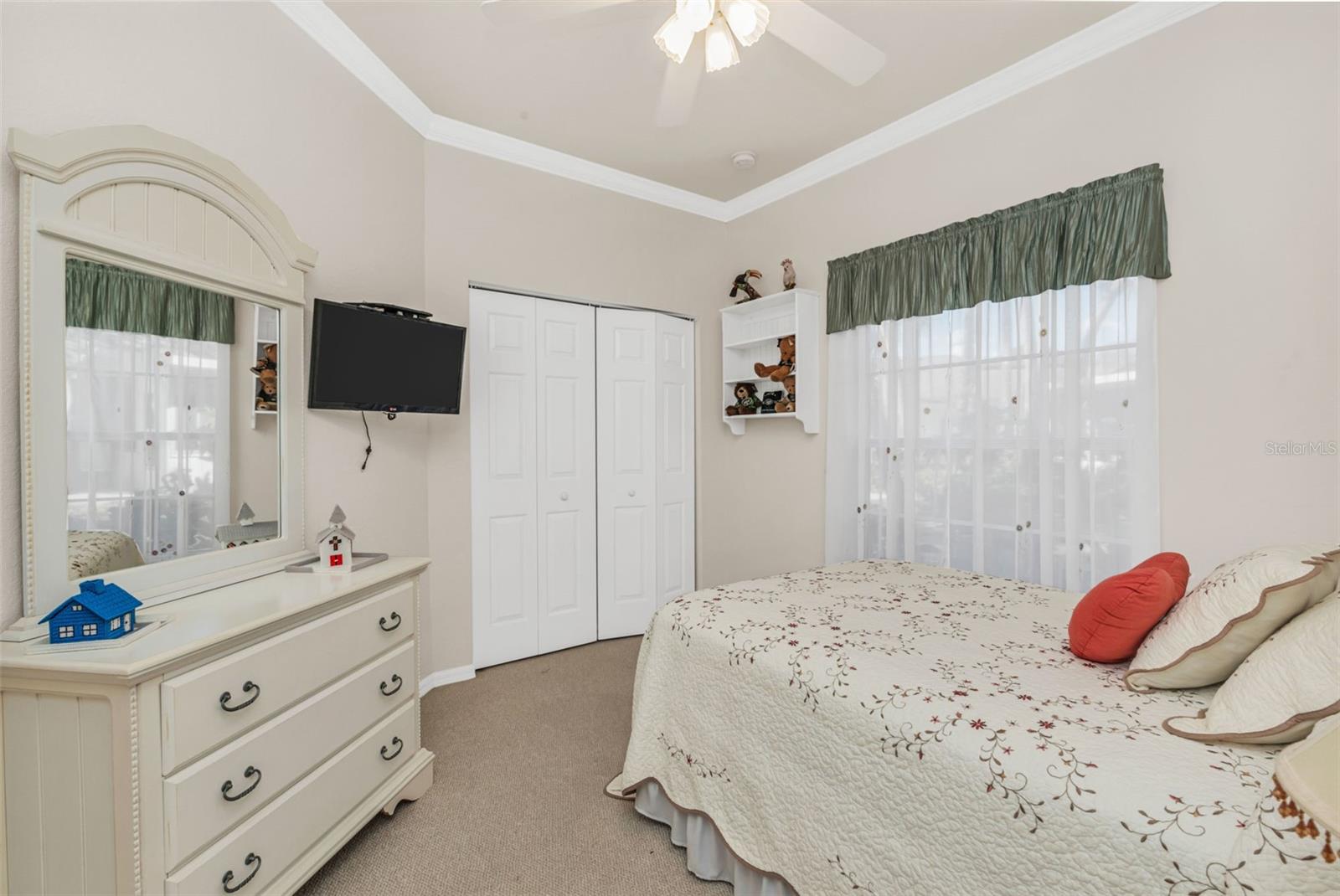 1350 OLD OAK TRL