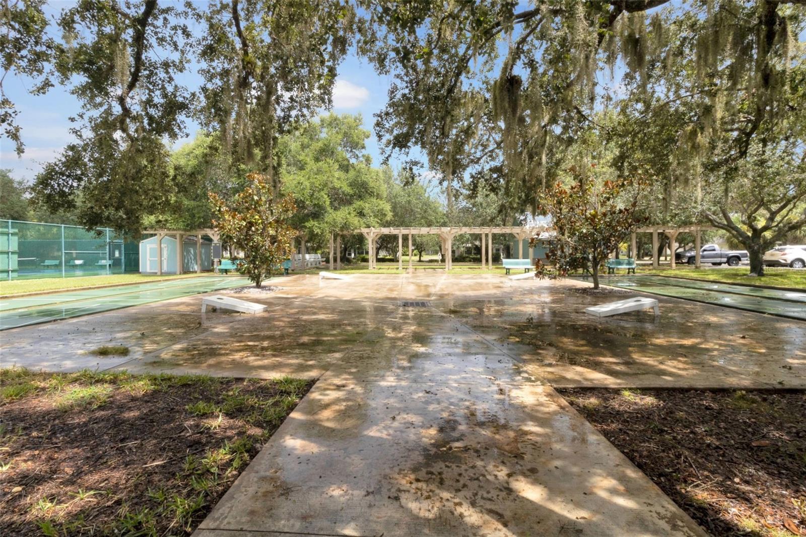 1350 OLD OAK TRL
