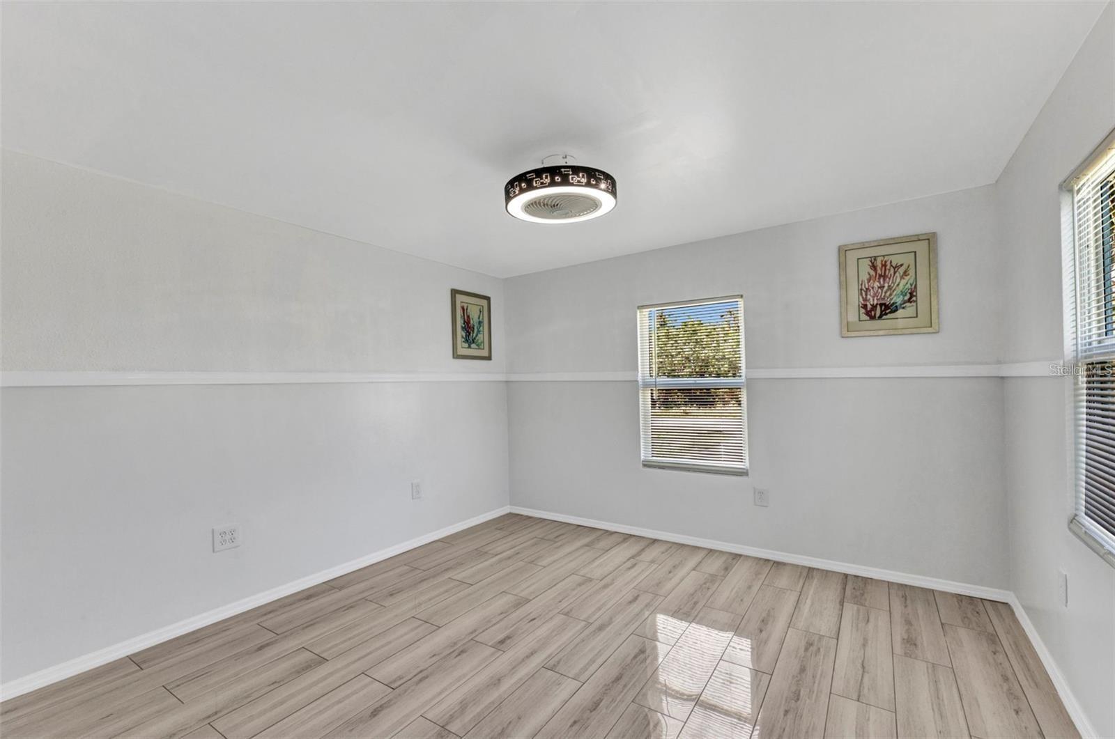 312 DARST AVE
