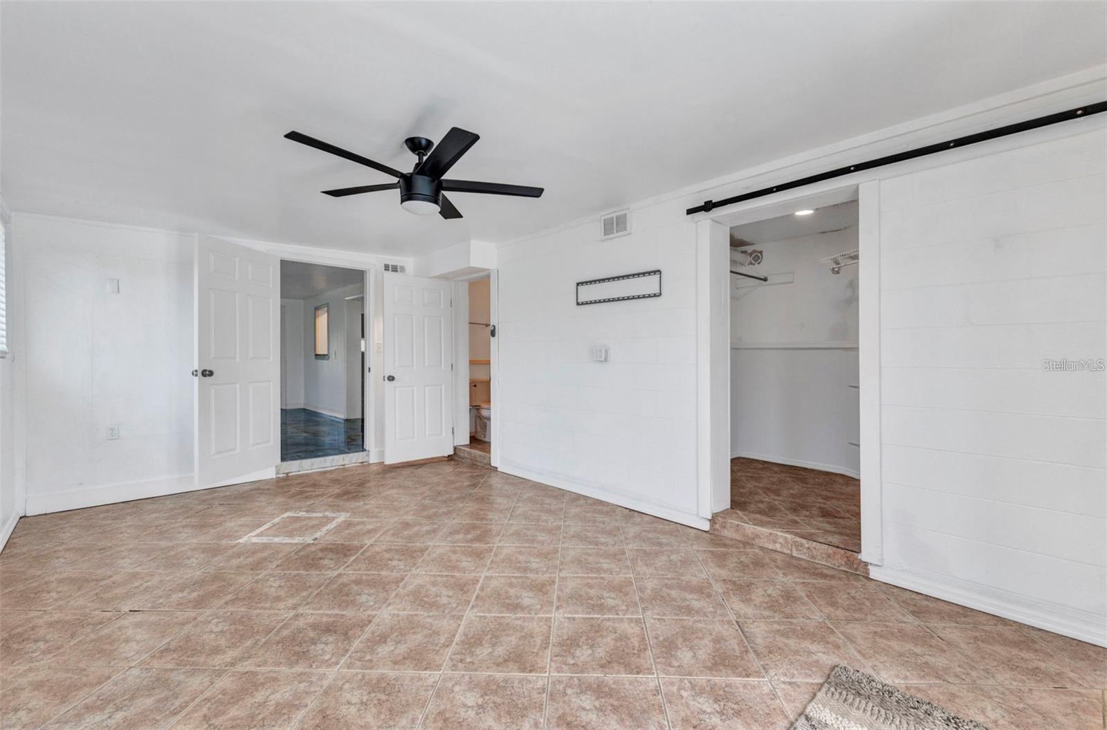 312 DARST AVE