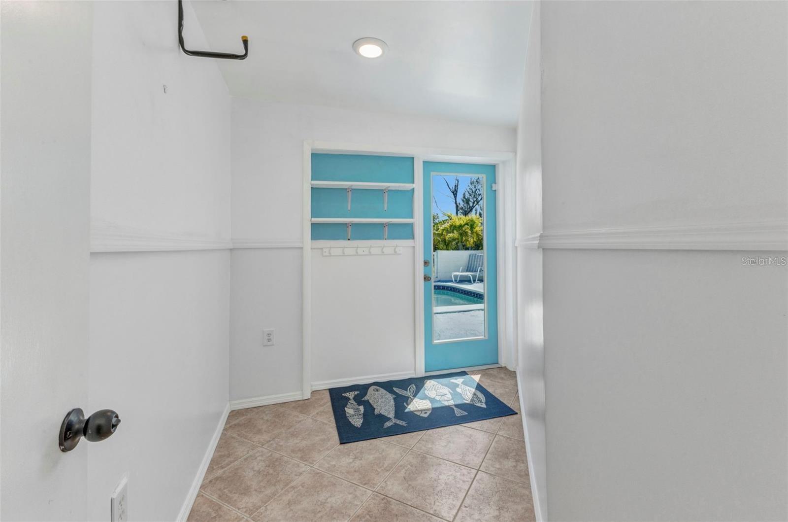 312 DARST AVE