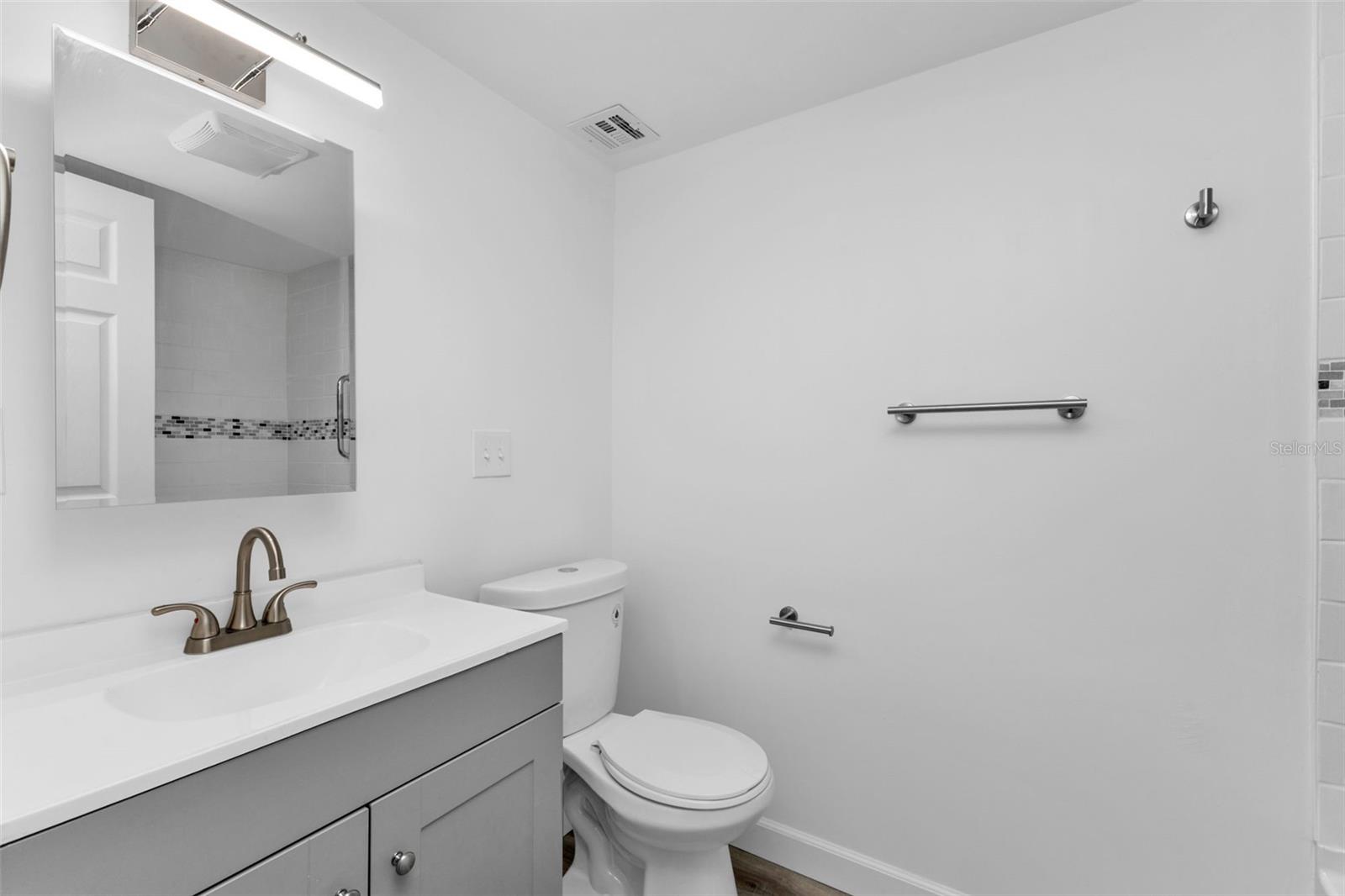 2290 AARON ST #109