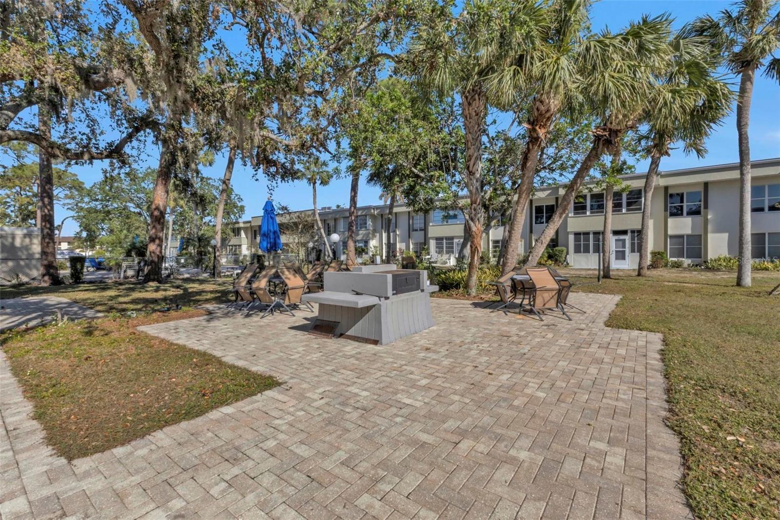 2290 AARON ST #109