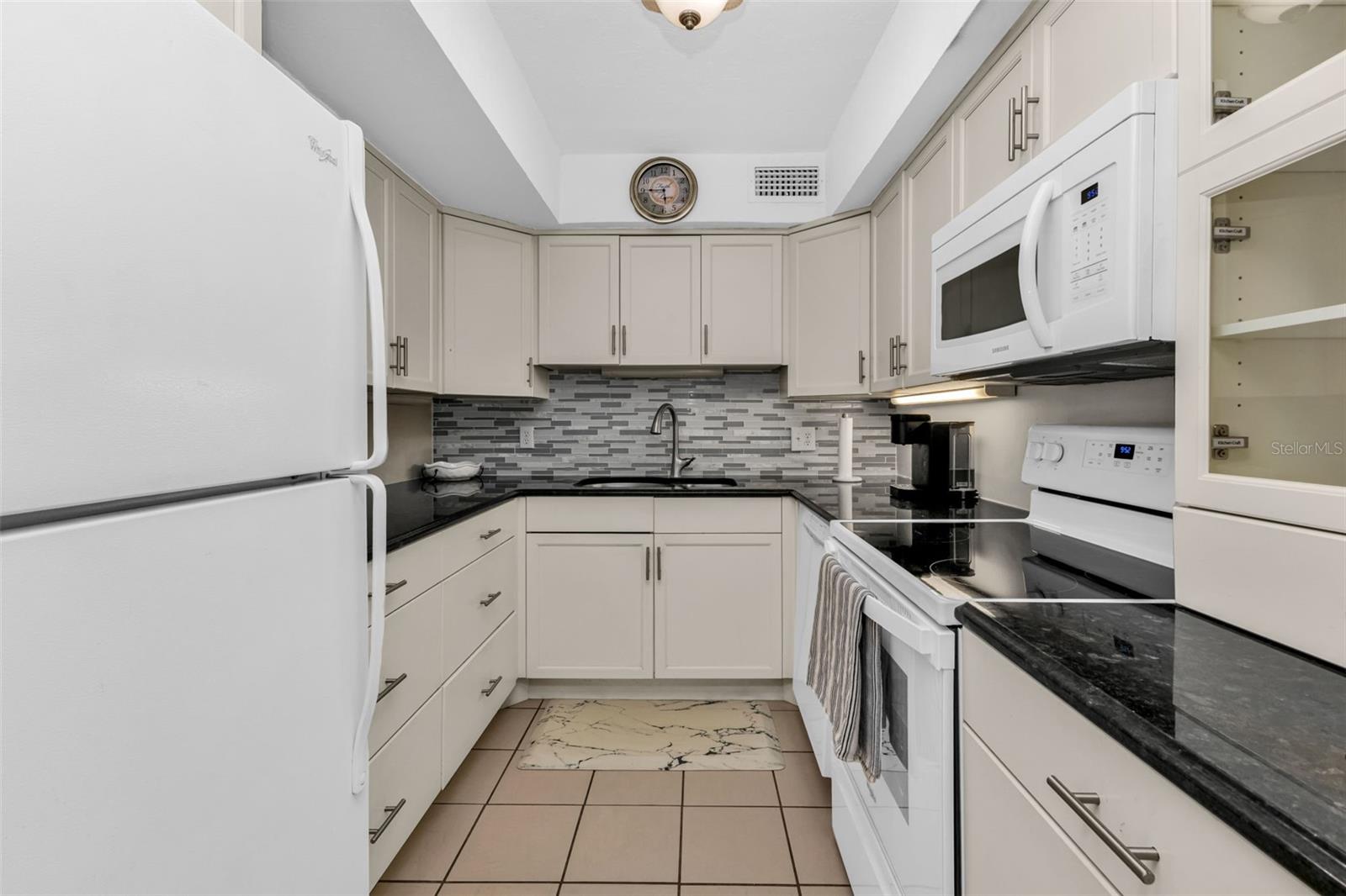 2290 AARON ST #213