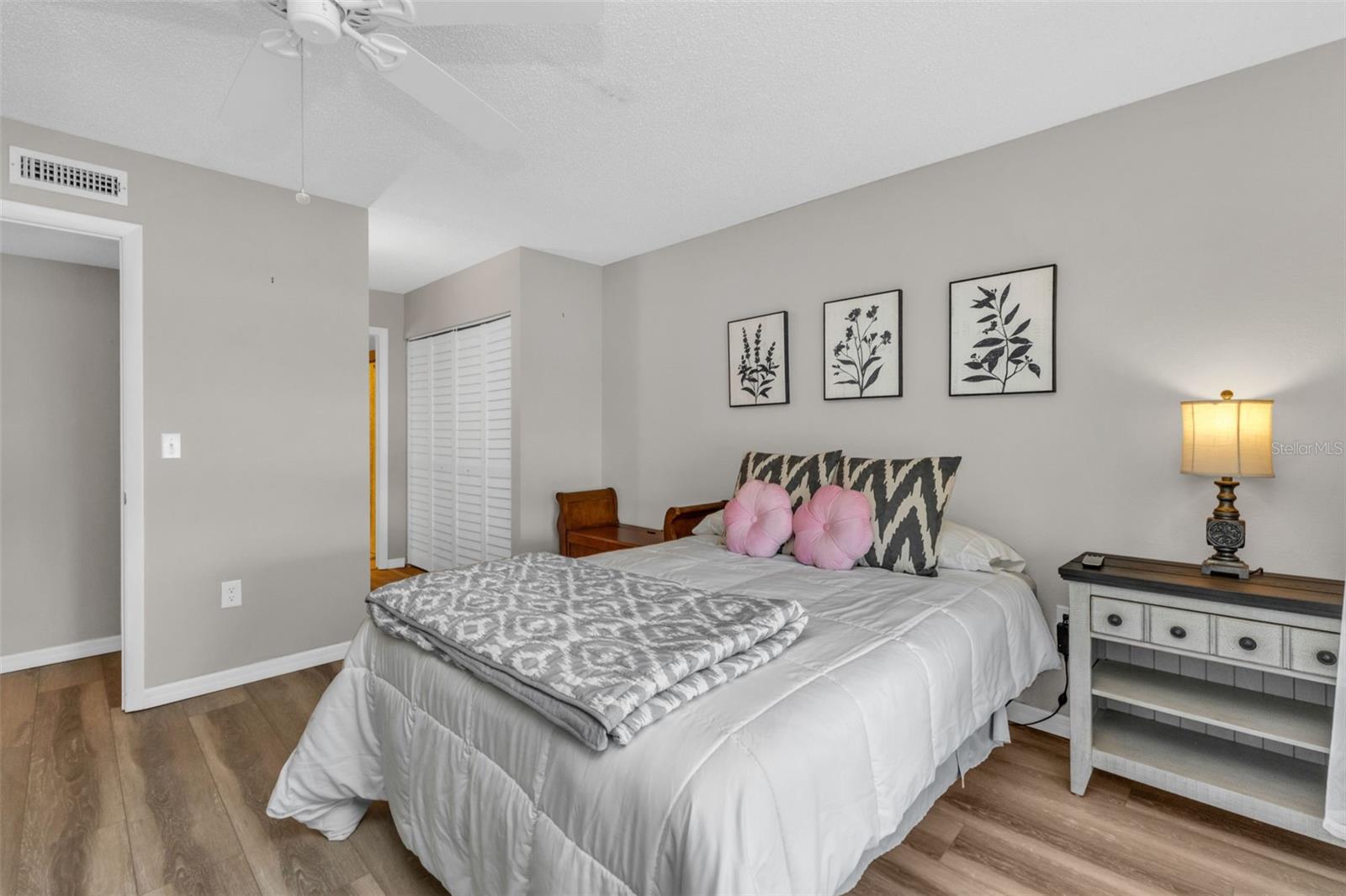 2290 AARON ST #213