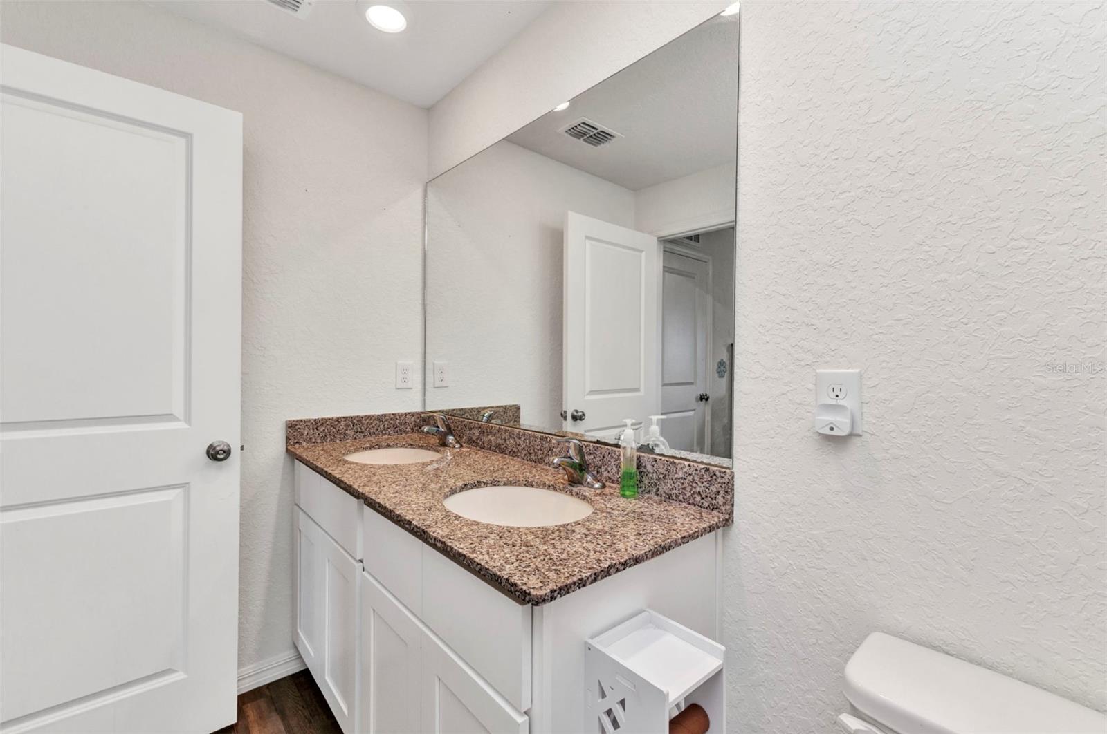3799 LAREDO AVE
