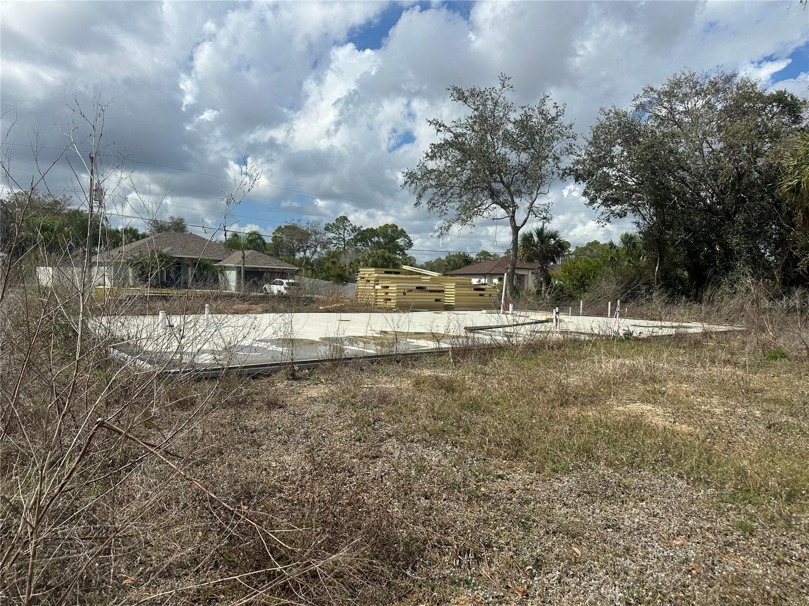2647 ESCAMBIA CIR