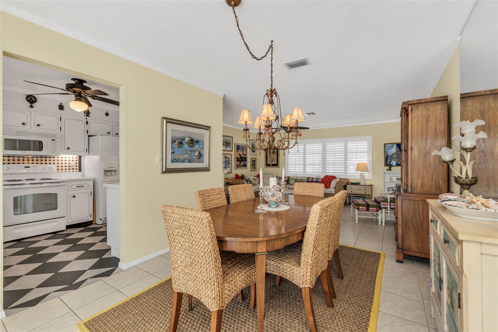 137 BEDFORD DR NE