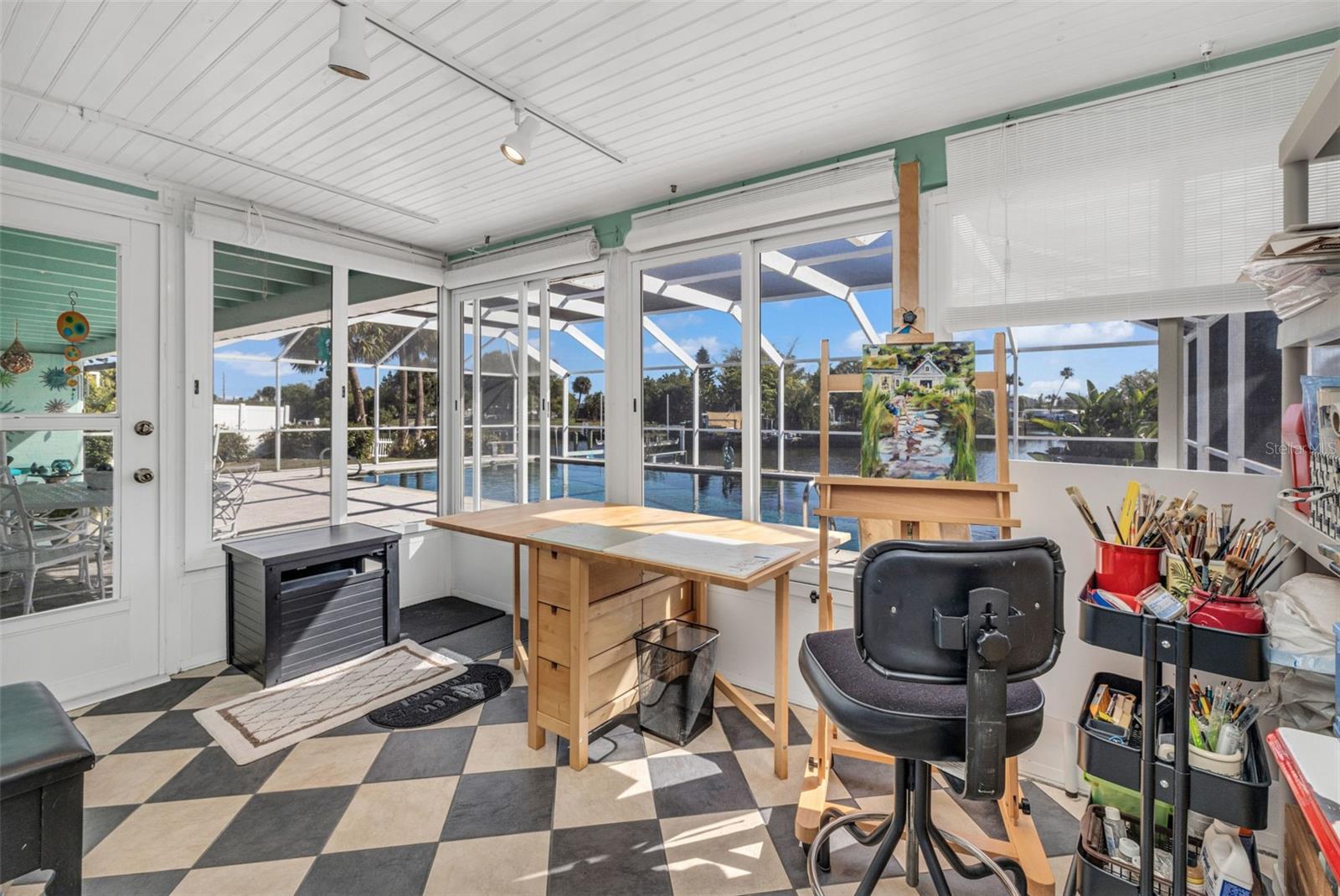 137 BEDFORD DR NE