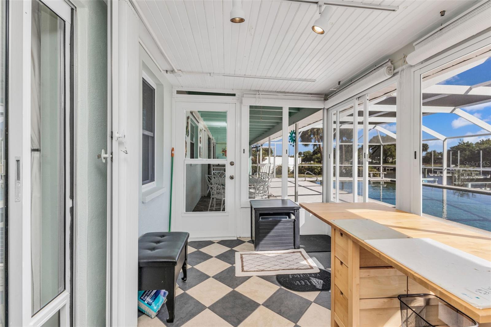 137 BEDFORD DR NE