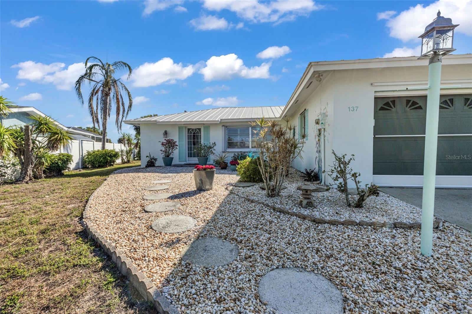 137 BEDFORD DR NE
