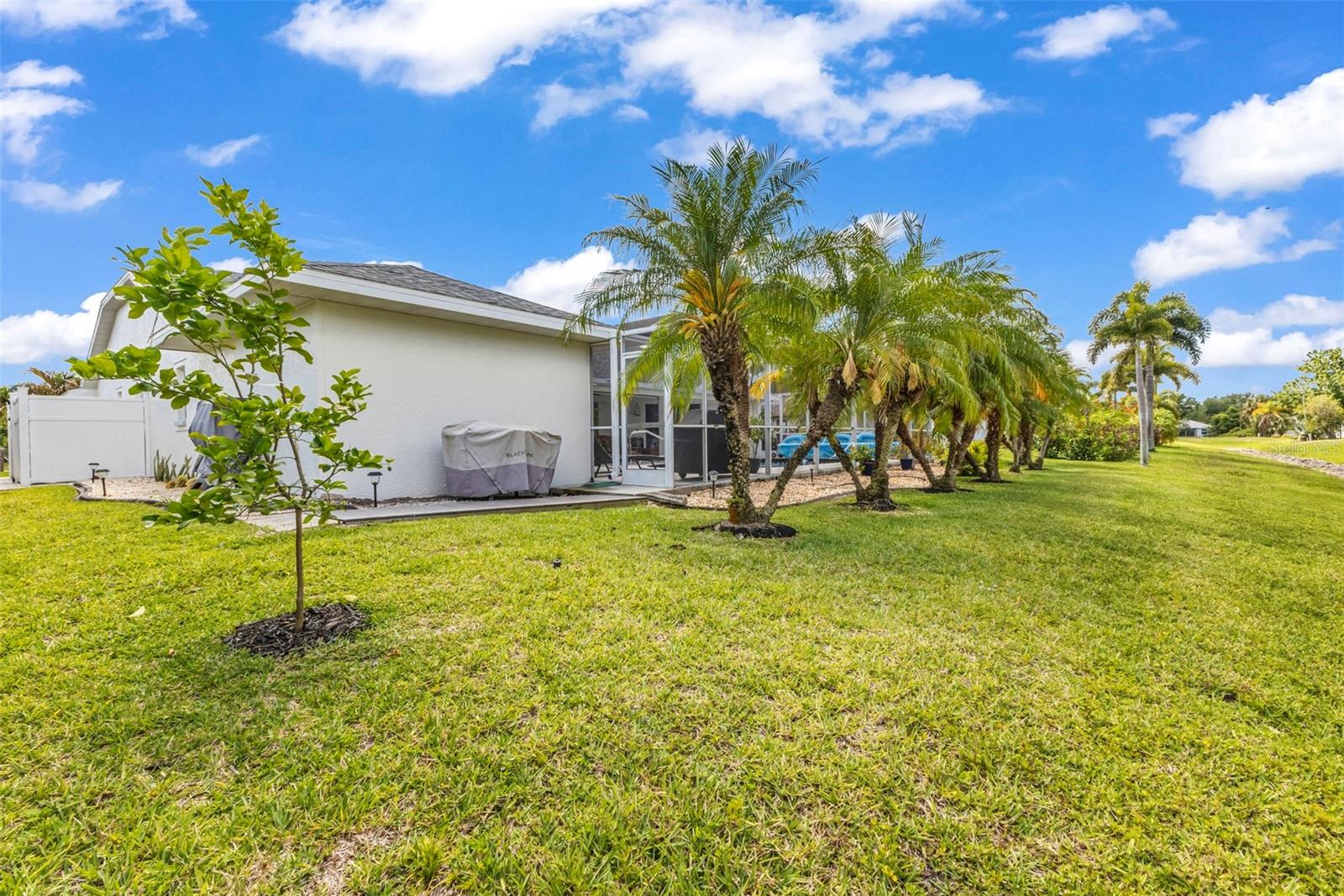 303 PARAMARIBO ST