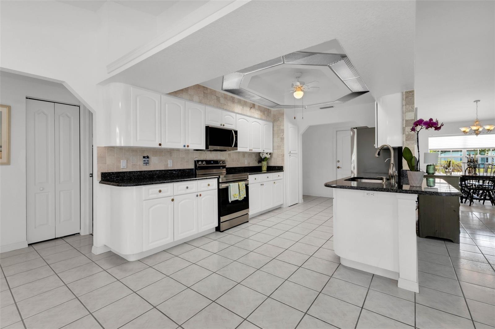 303 PARAMARIBO ST