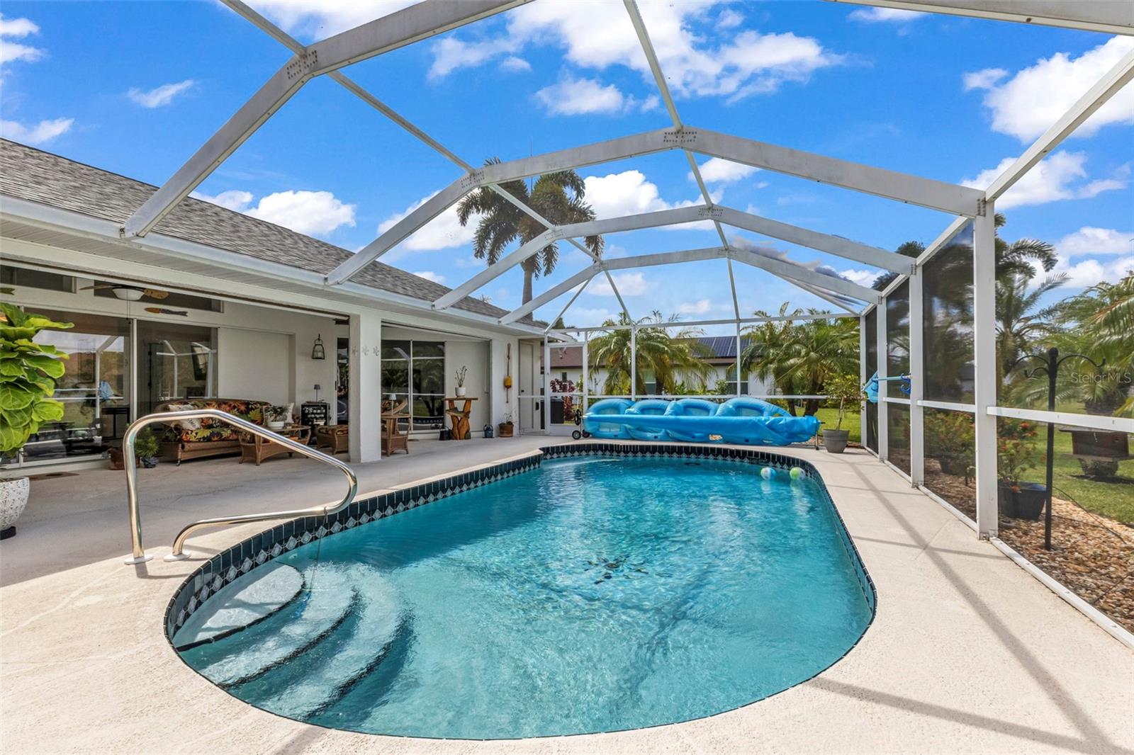 303 PARAMARIBO ST