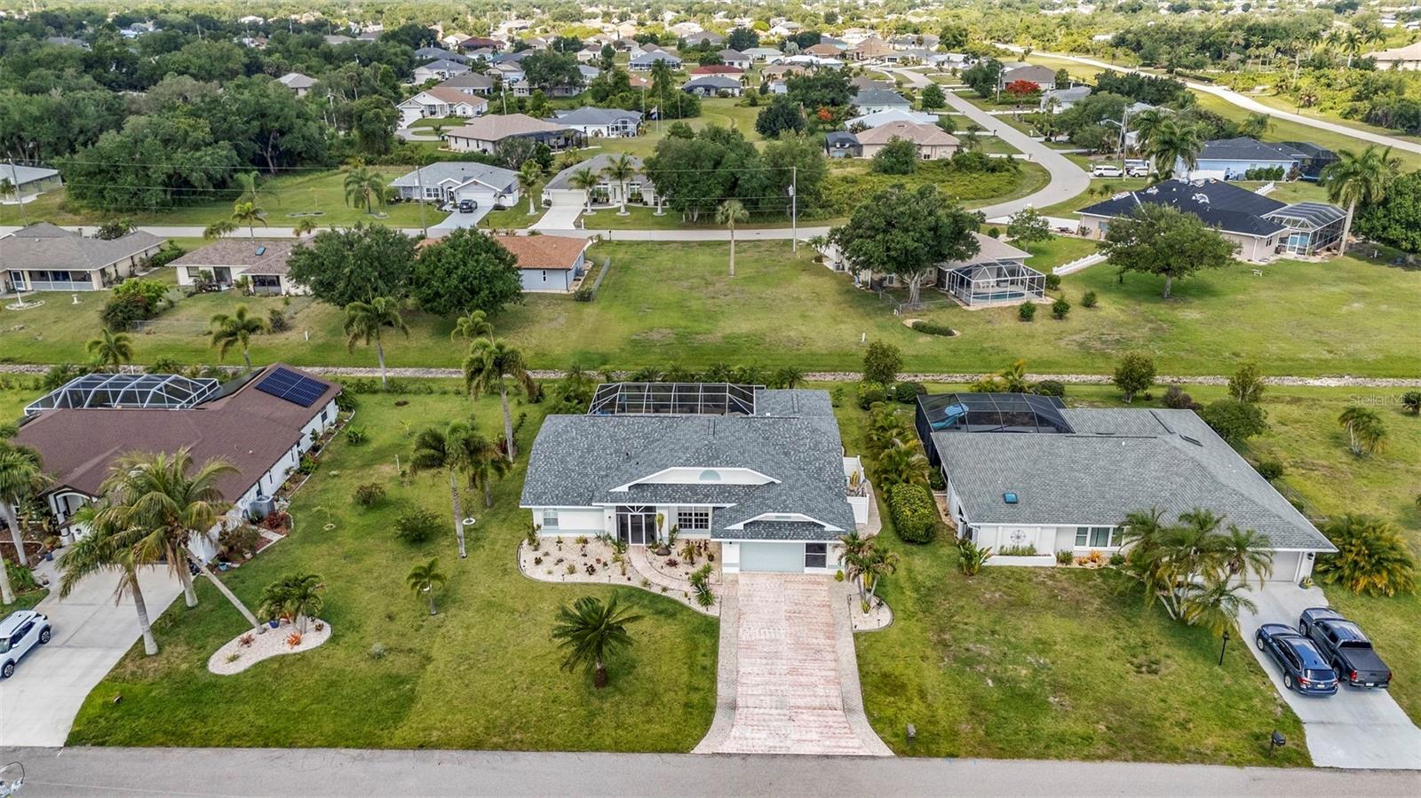 303 PARAMARIBO ST