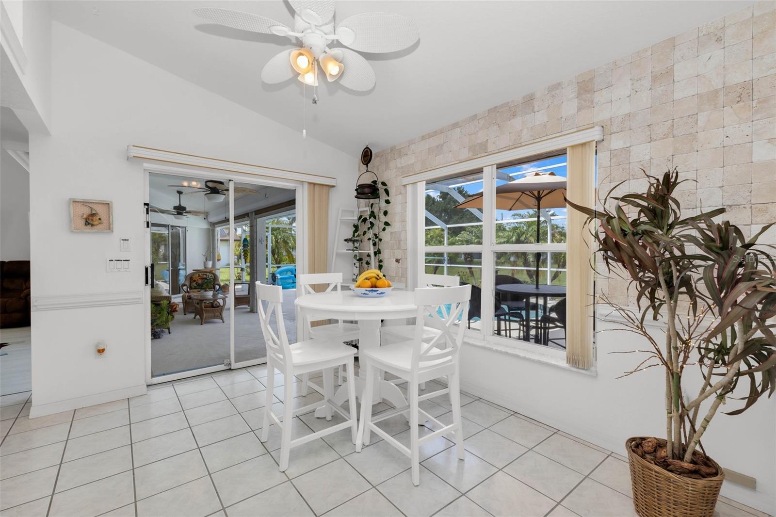 303 PARAMARIBO ST
