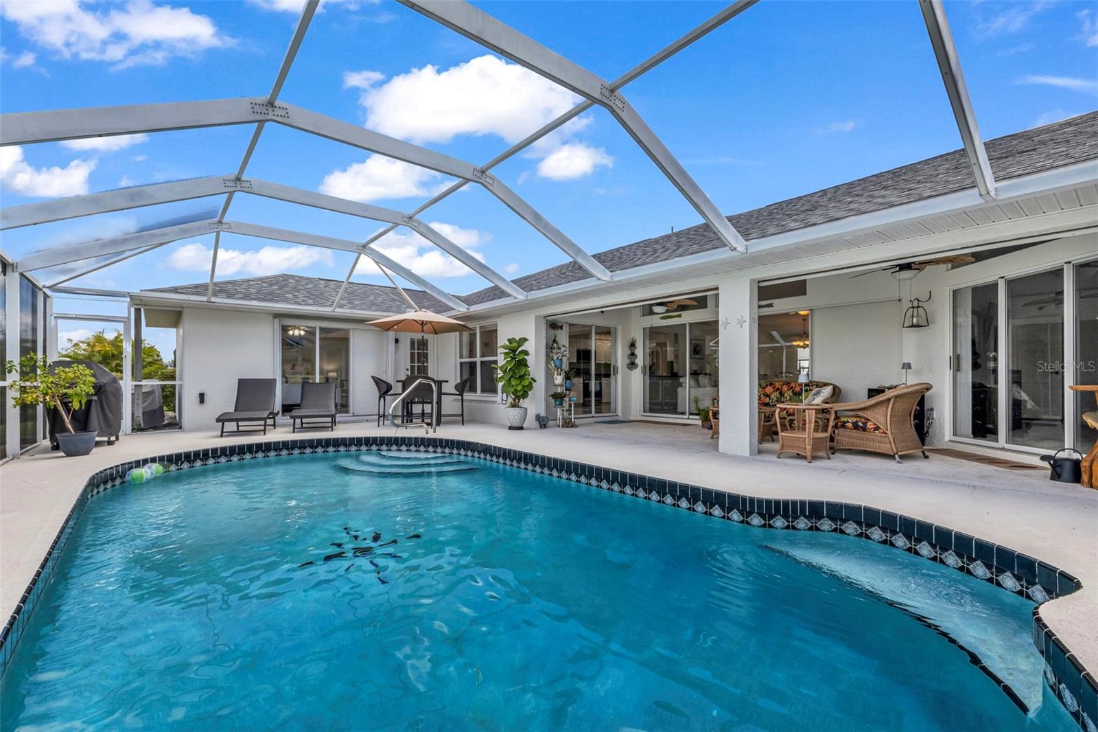 303 PARAMARIBO ST