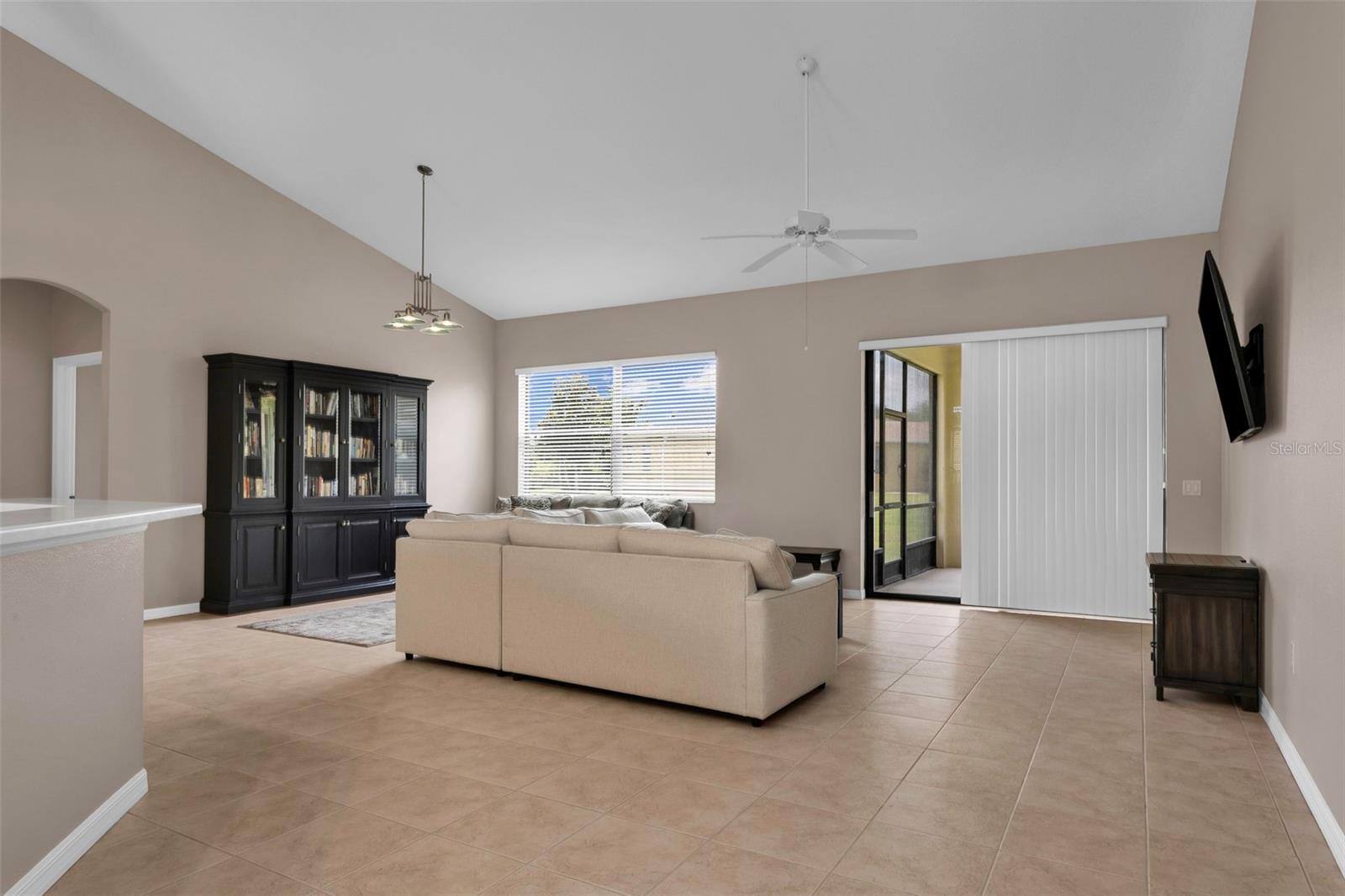 24425 LAKEVIEW PL