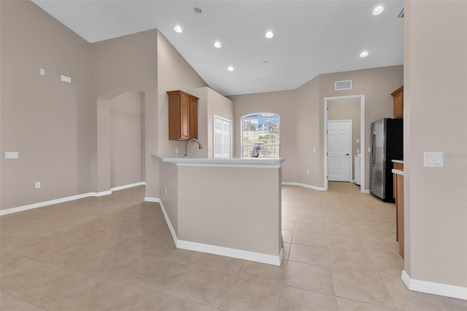 24425 LAKEVIEW PL