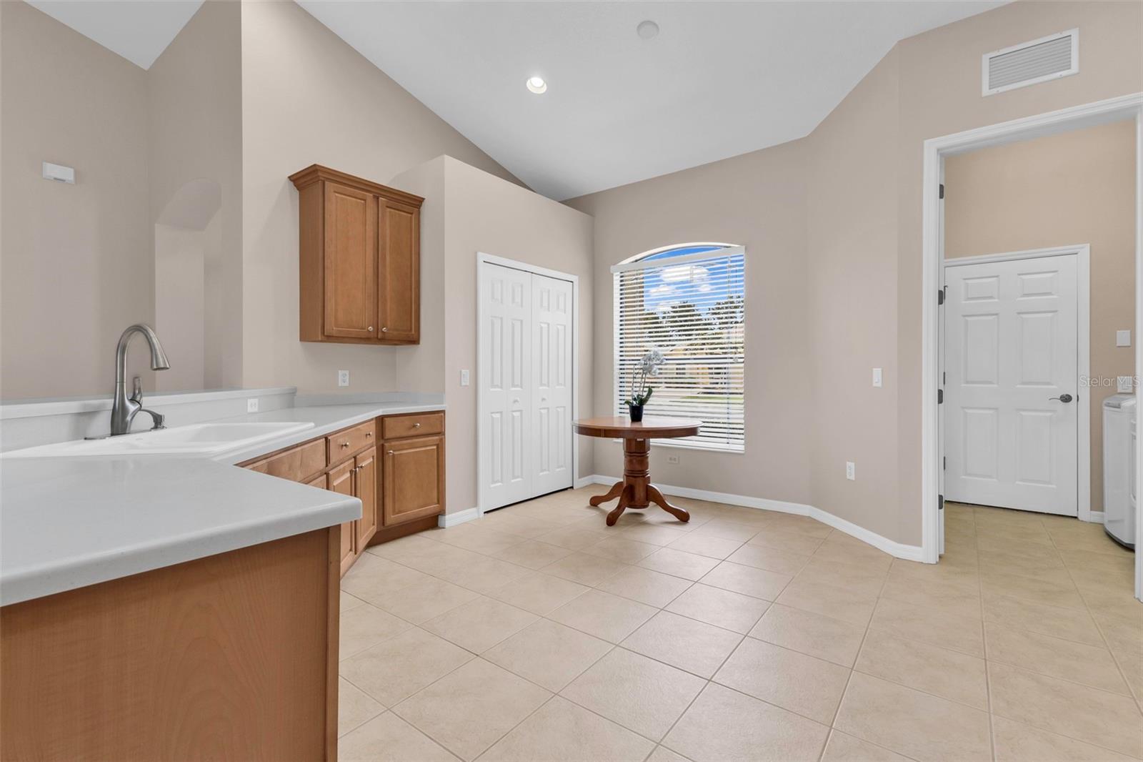 24425 LAKEVIEW PL