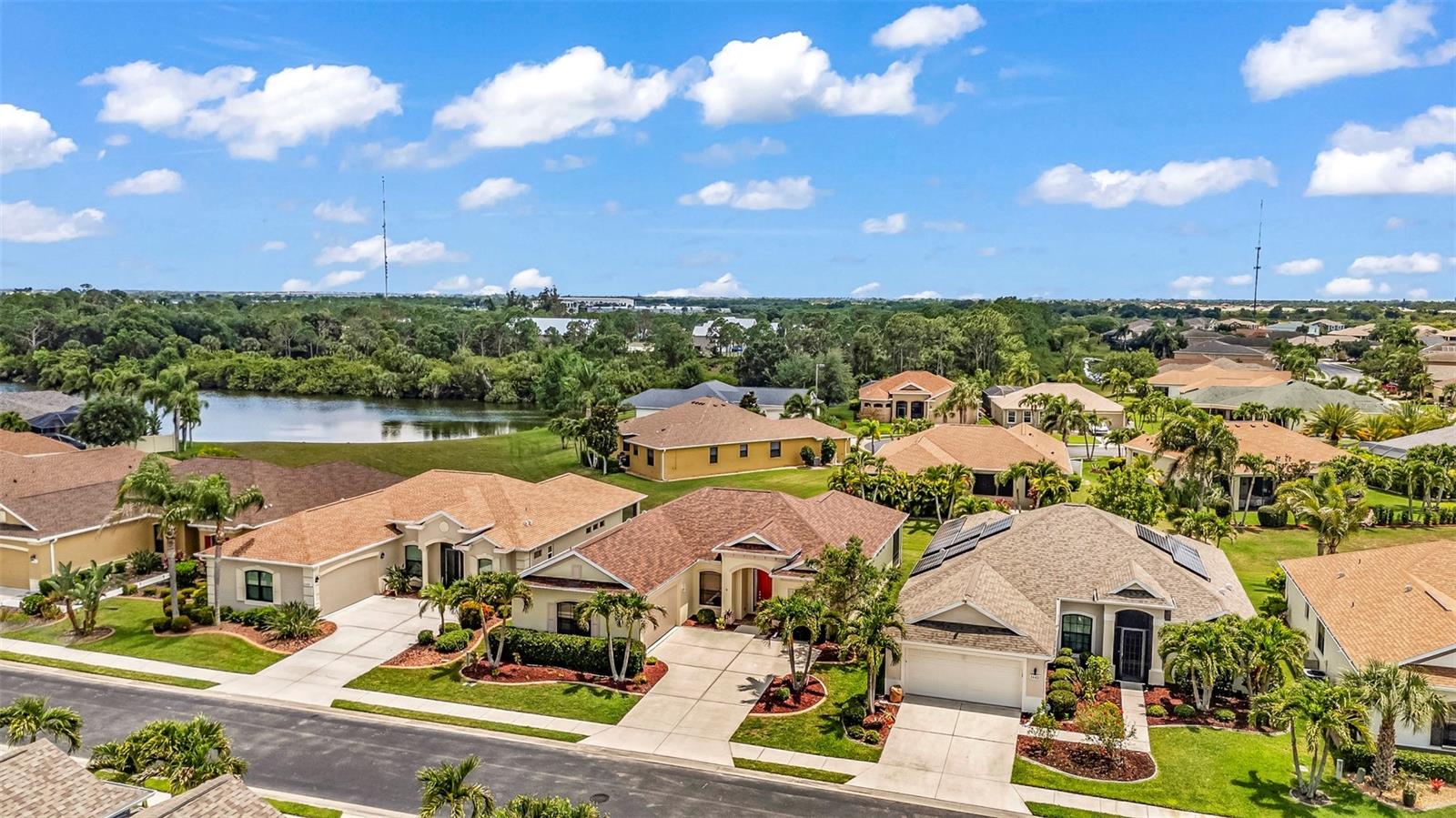24425 LAKEVIEW PL