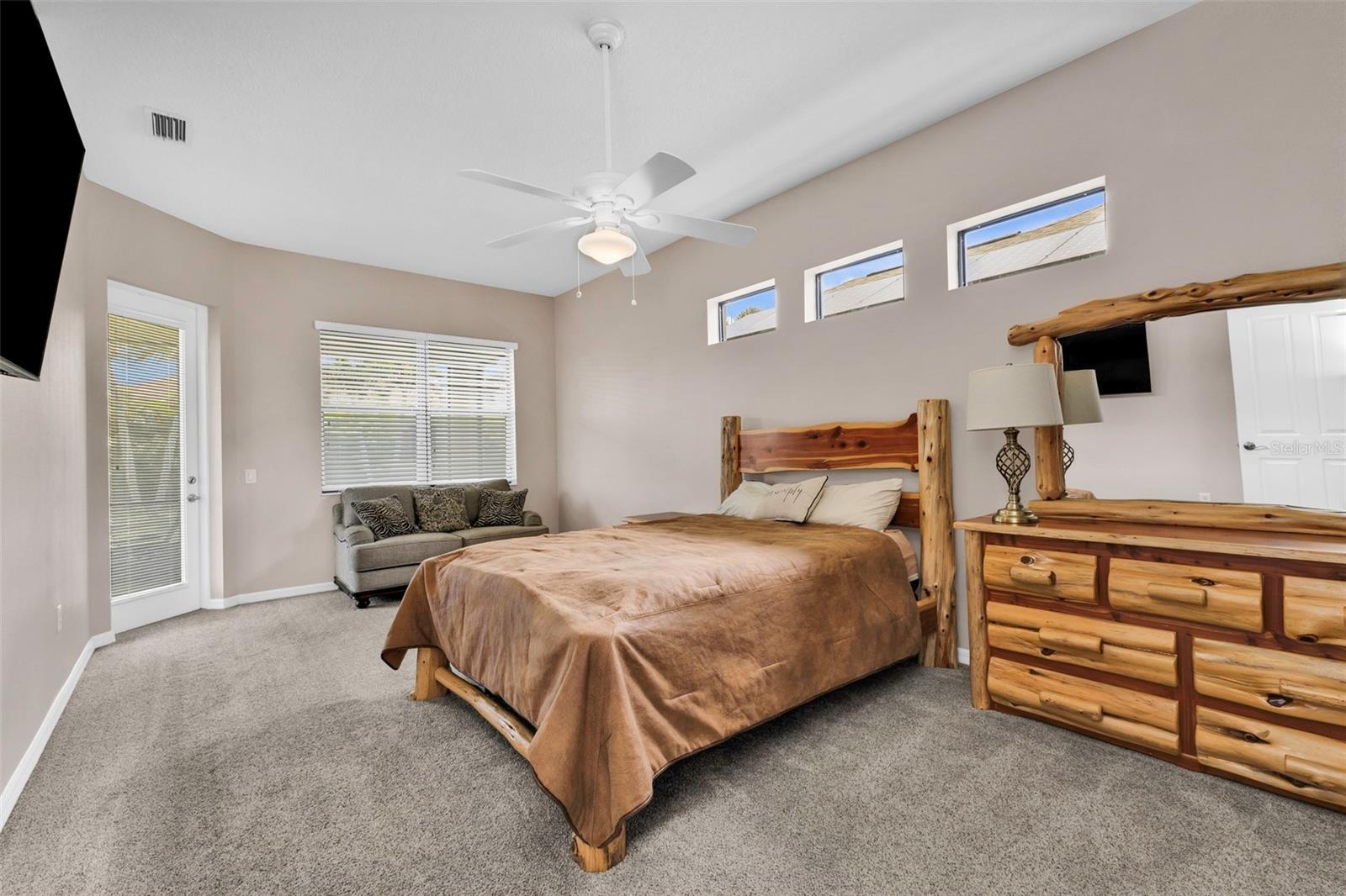 24425 LAKEVIEW PL